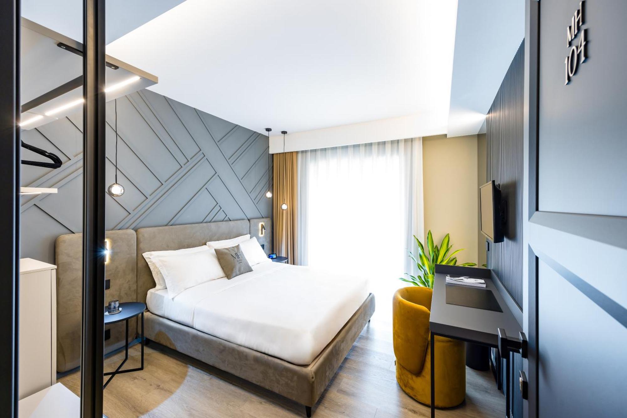 Mh Suites Plebiscito Naples Exterior photo
