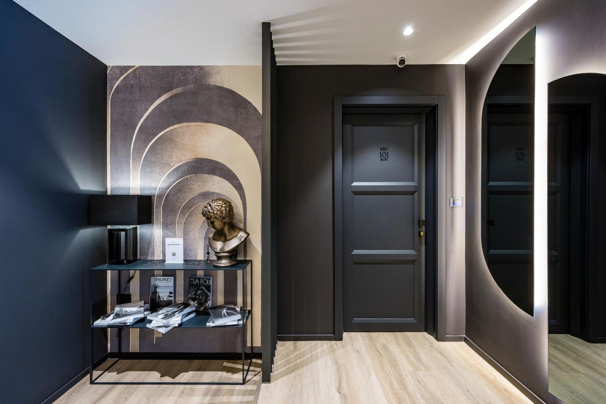 Mh Suites Plebiscito Naples Exterior photo