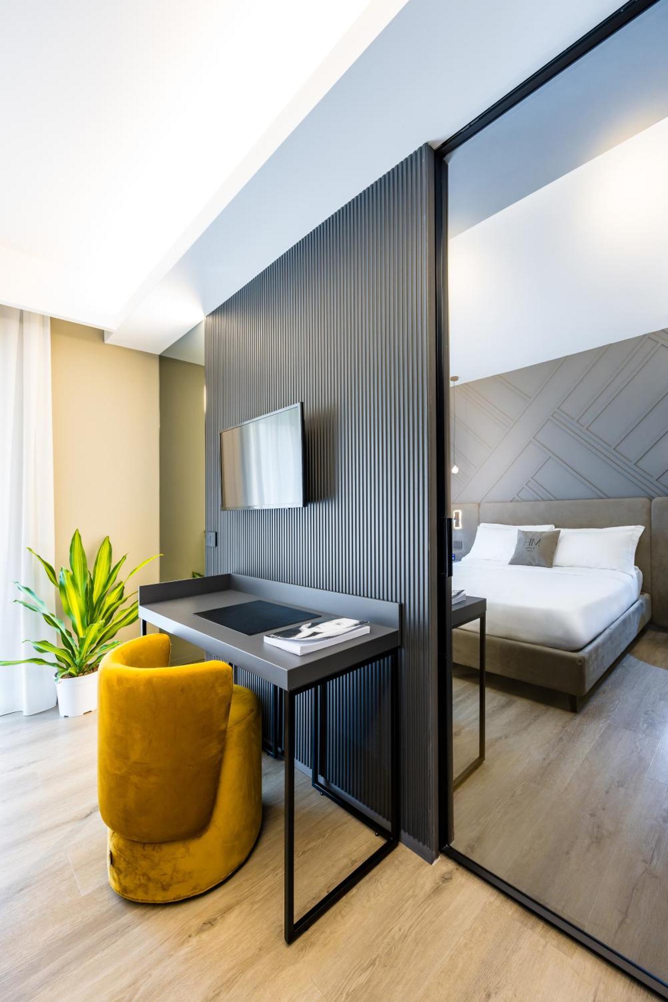 Mh Suites Plebiscito Naples Exterior photo