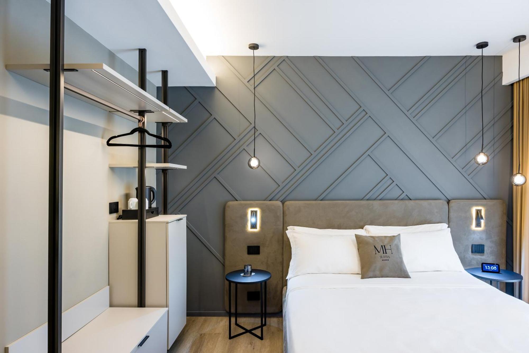 Mh Suites Plebiscito Naples Exterior photo