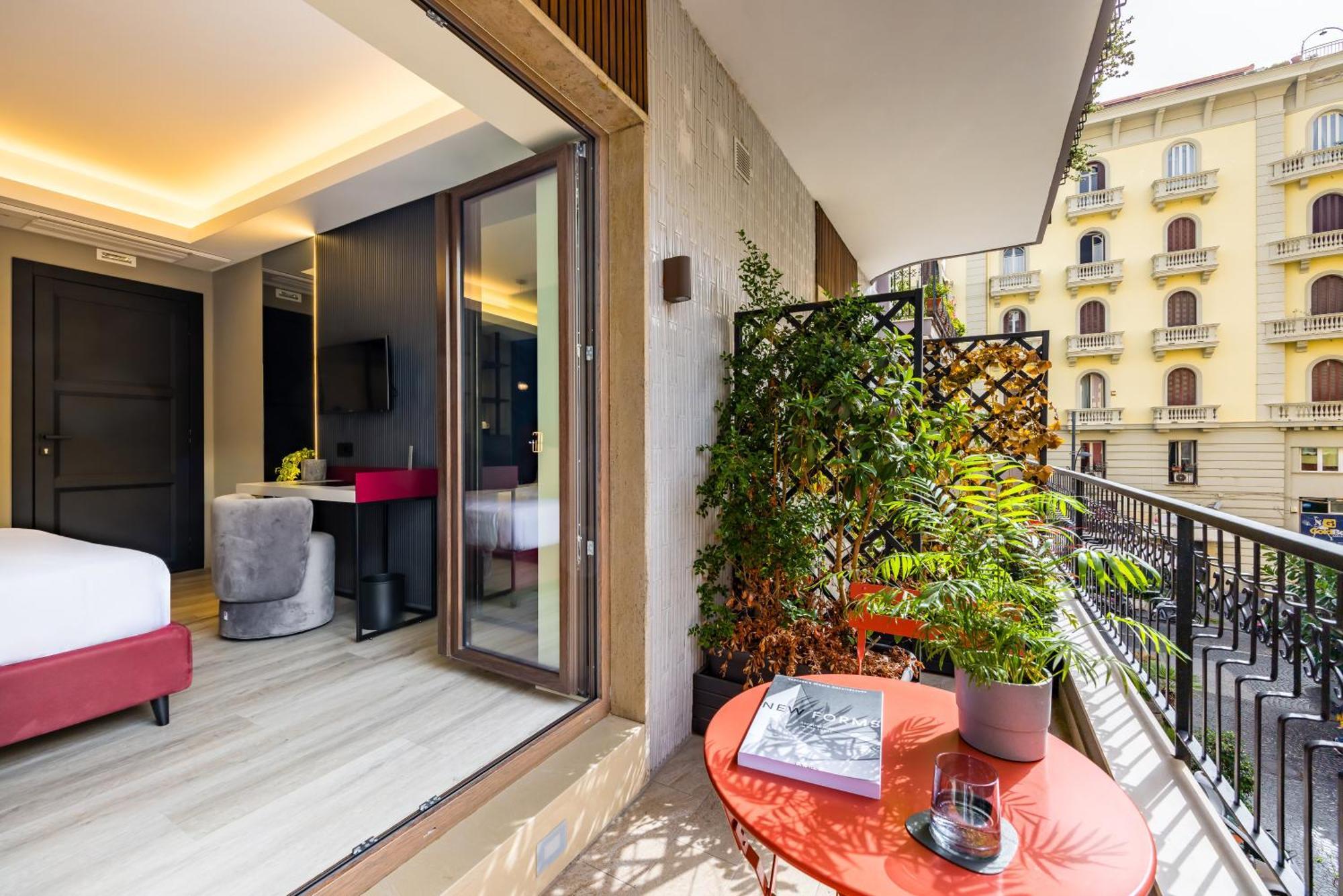 Mh Suites Plebiscito Naples Exterior photo
