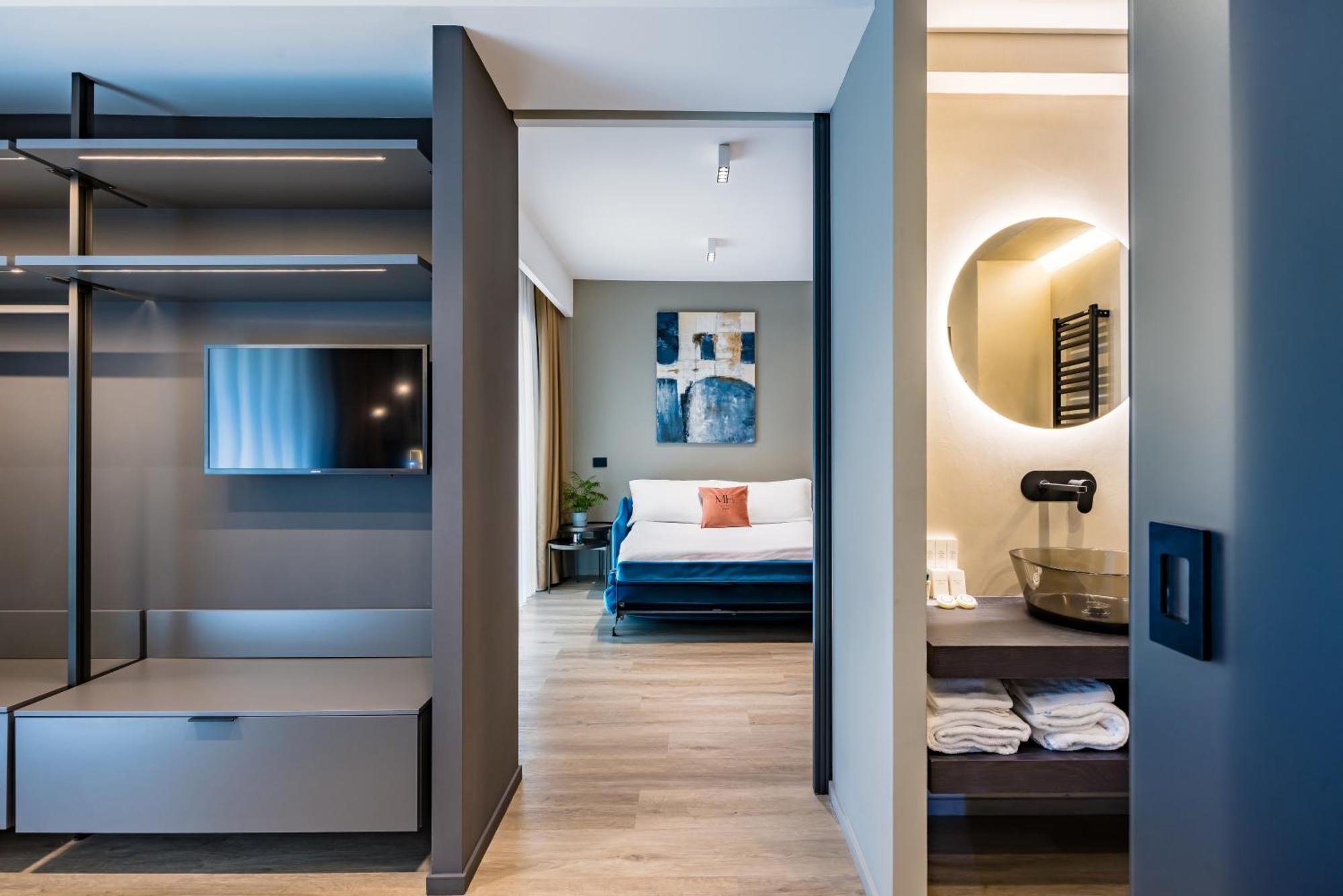 Mh Suites Plebiscito Naples Exterior photo